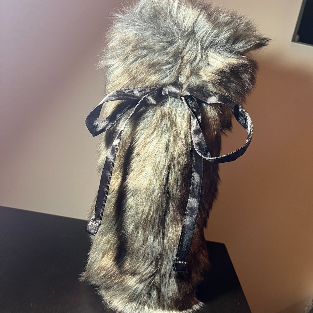 Faux Fur Pottery Barn wine bag - Picture 4 of 7
